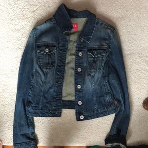 Short denim jacket